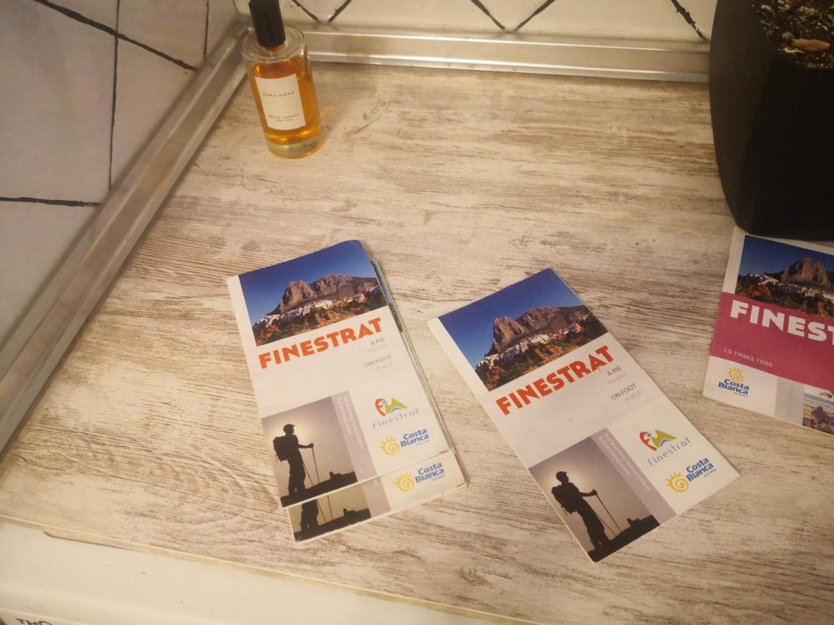 דירות Casa En El Centro Del Pueblo De פינסטראט מראה חיצוני תמונה