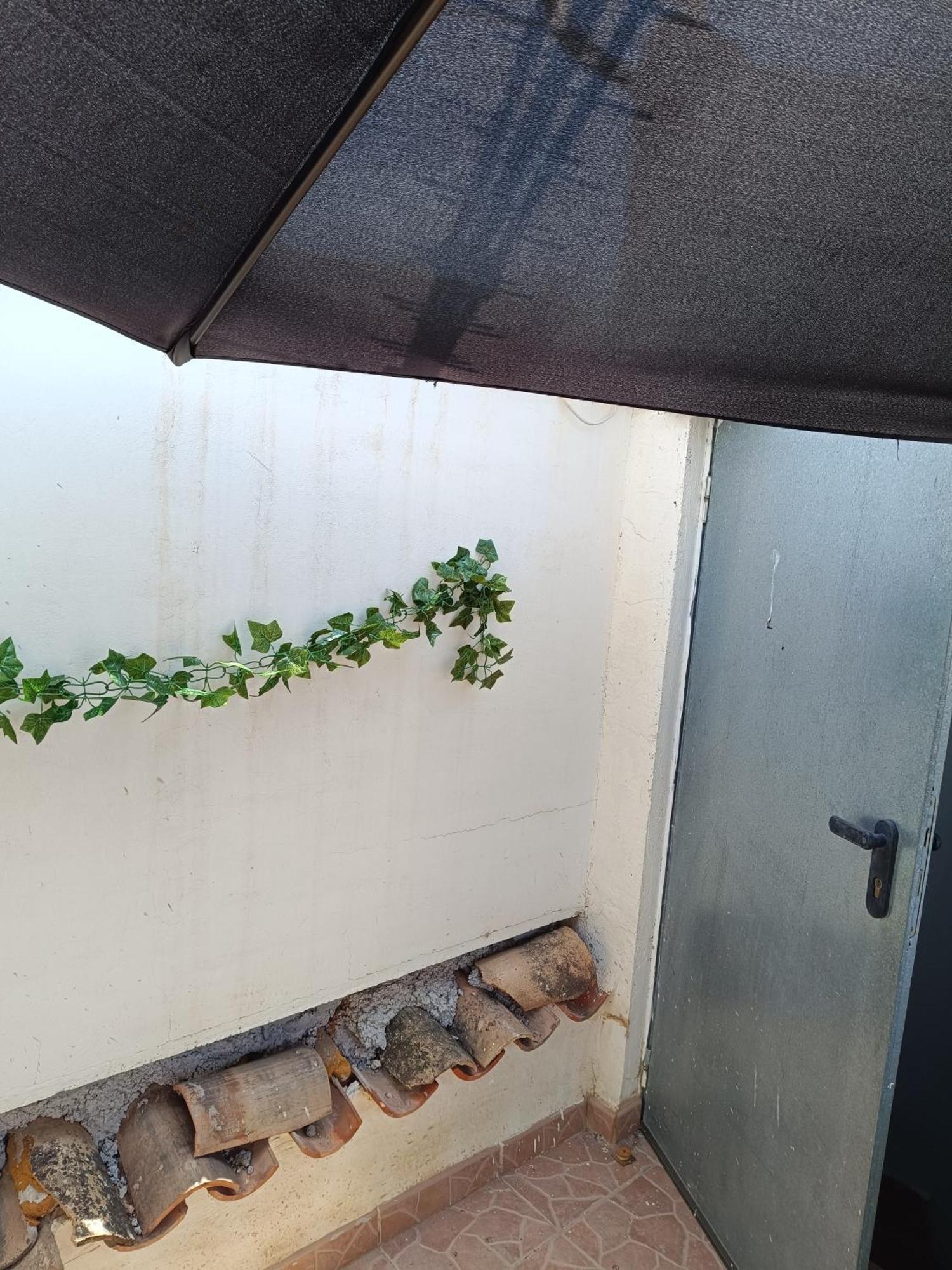דירות Casa En El Centro Del Pueblo De פינסטראט מראה חיצוני תמונה
